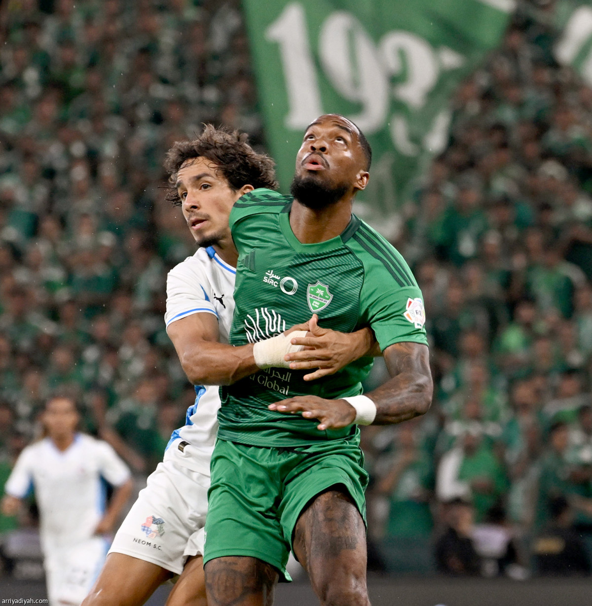 الأهلي يبدأ بفوز