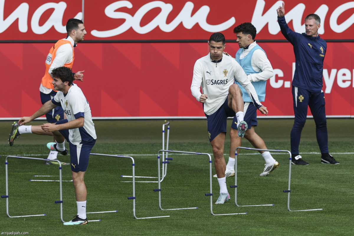 «الدون» تدريب أخير