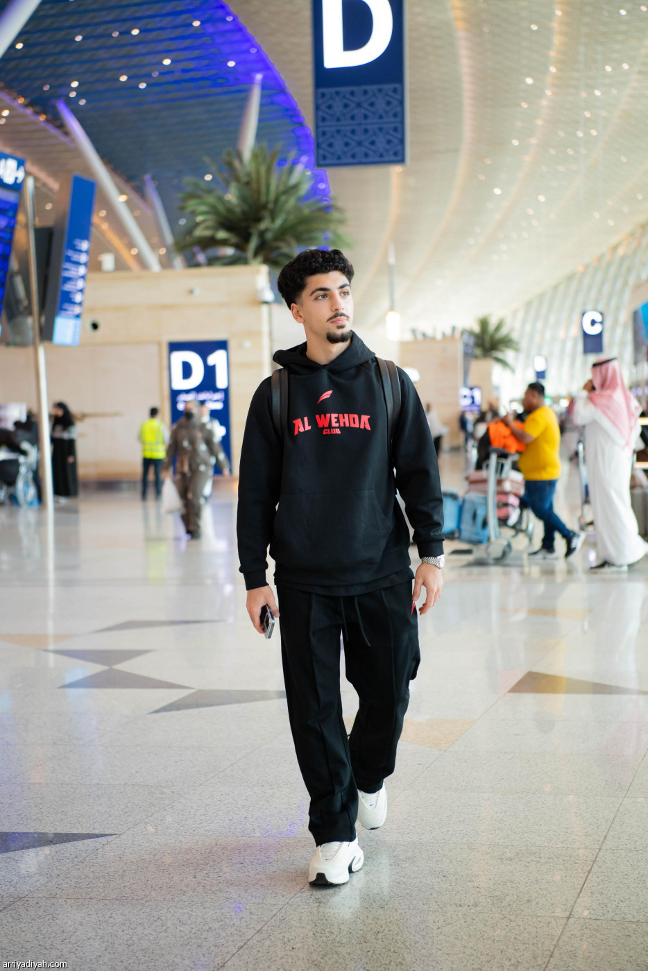 الوحدة إلى الرياض