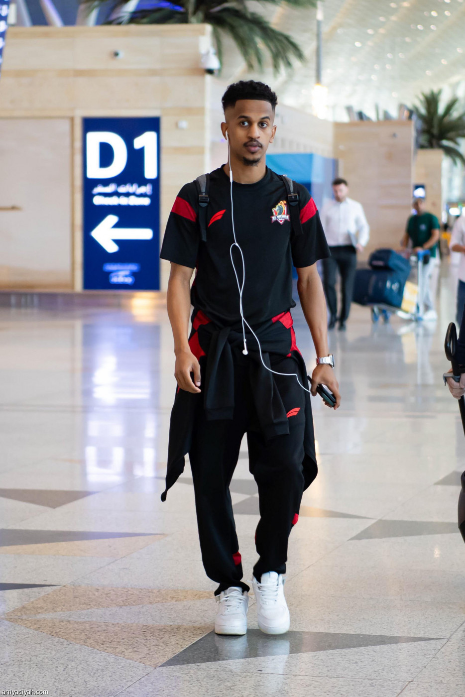 مغادرة الفرسان