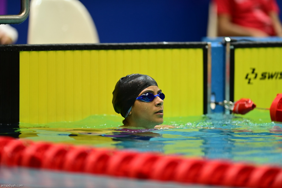 انطلاقة السباحة