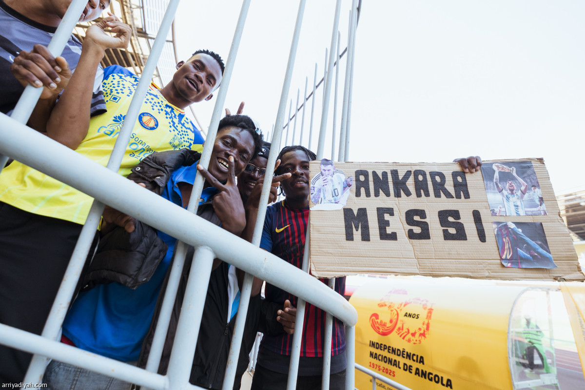 لواندا تحتفل بميسي