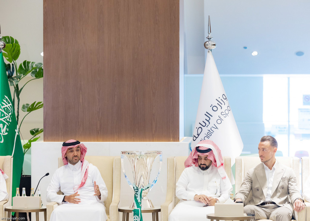 وزير الرياضة يستقبل الأبطال