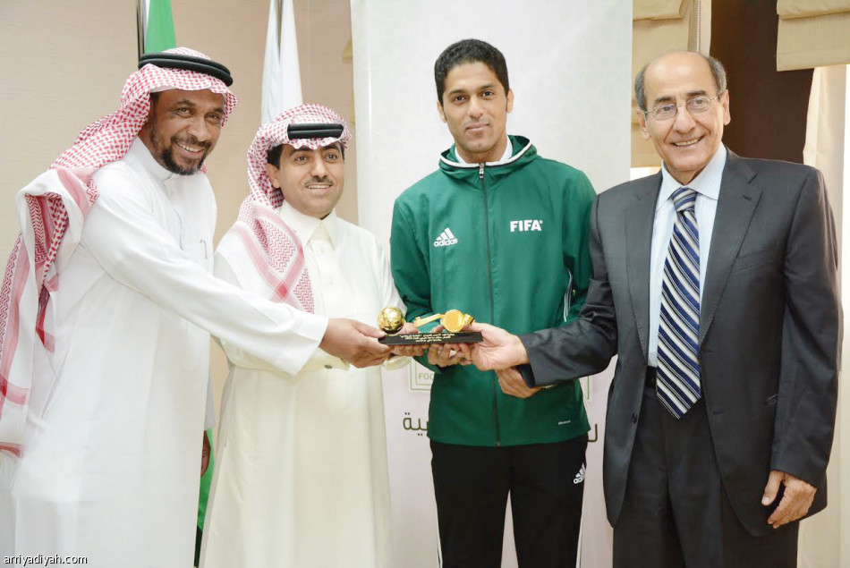 المهنا: 
لدينا كفاءات ونعاني مرضا