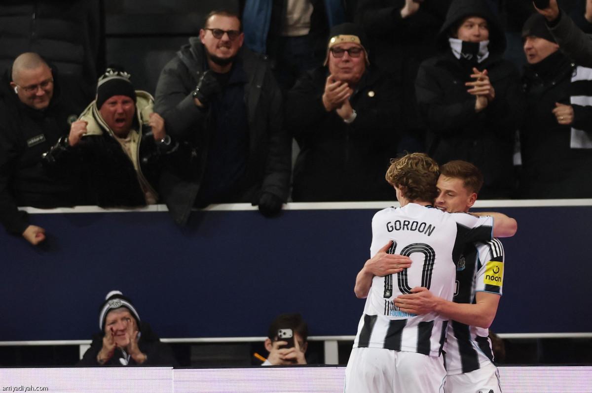 نيوكاسل يستعرض