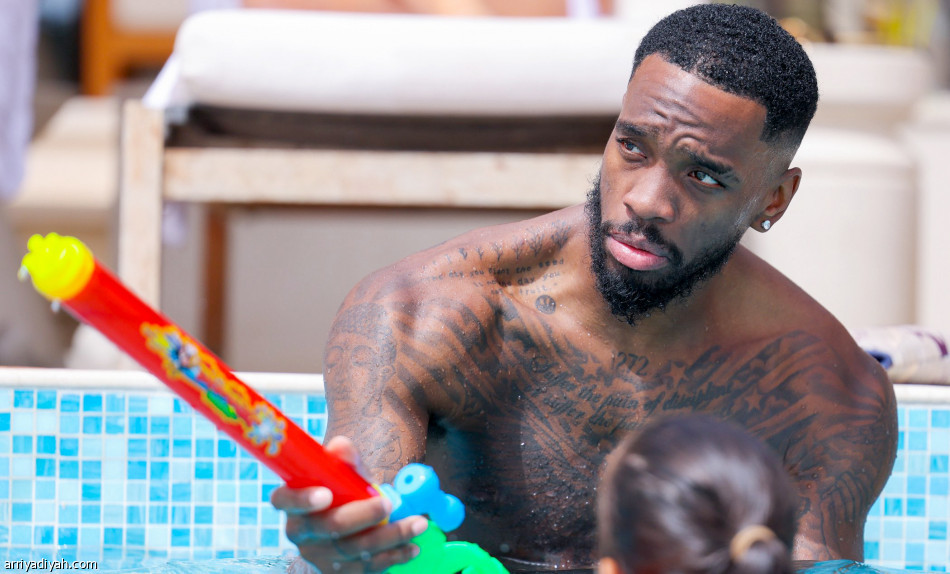 احتفال أهلاوي بالنخبة على شواطئ البحر الأحمر