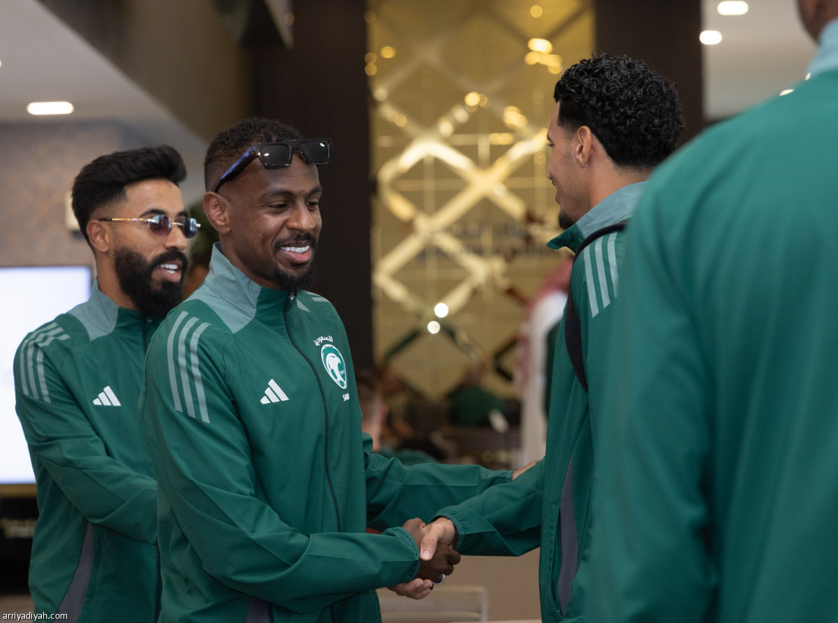 الأخضر يطير