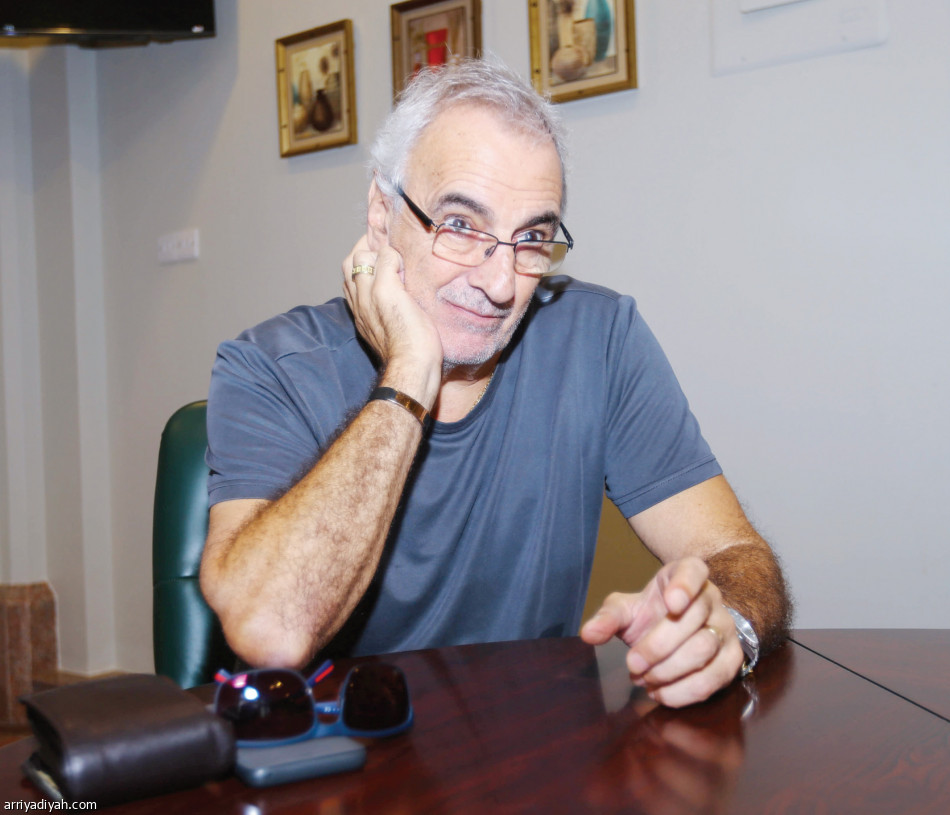 فوساتي:
5 لاعبين يختارون تشكيلة الأهلي