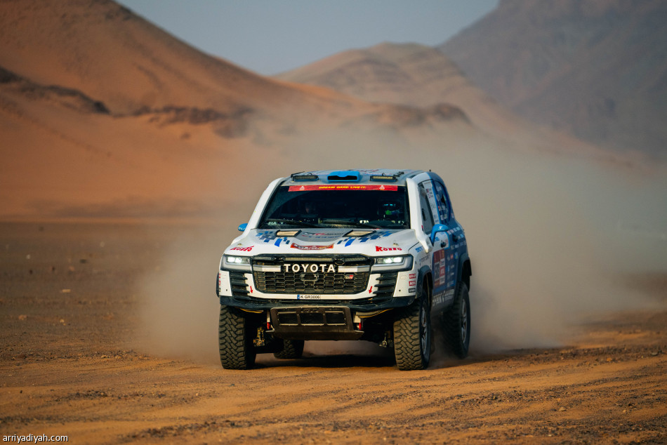 داكار السعودية.. العطية يتصدر والراجحي ثالثا