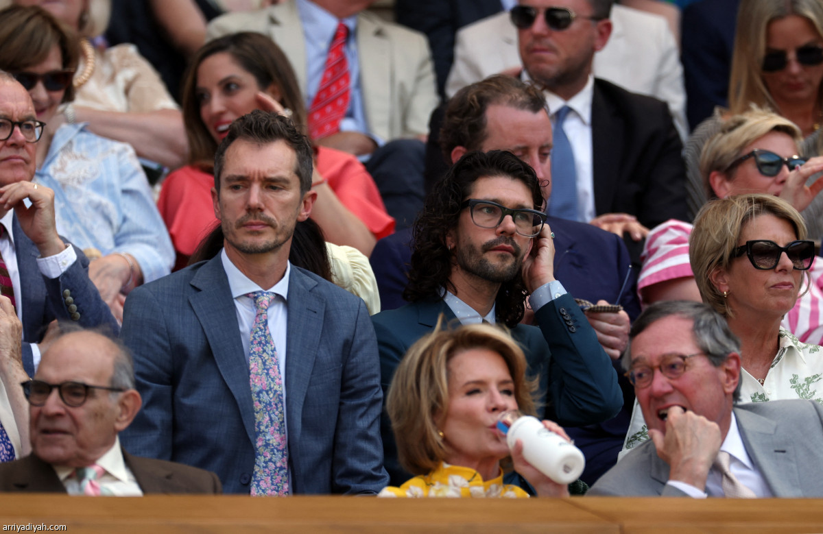 ويمبلدون.. النجوم يحضرون