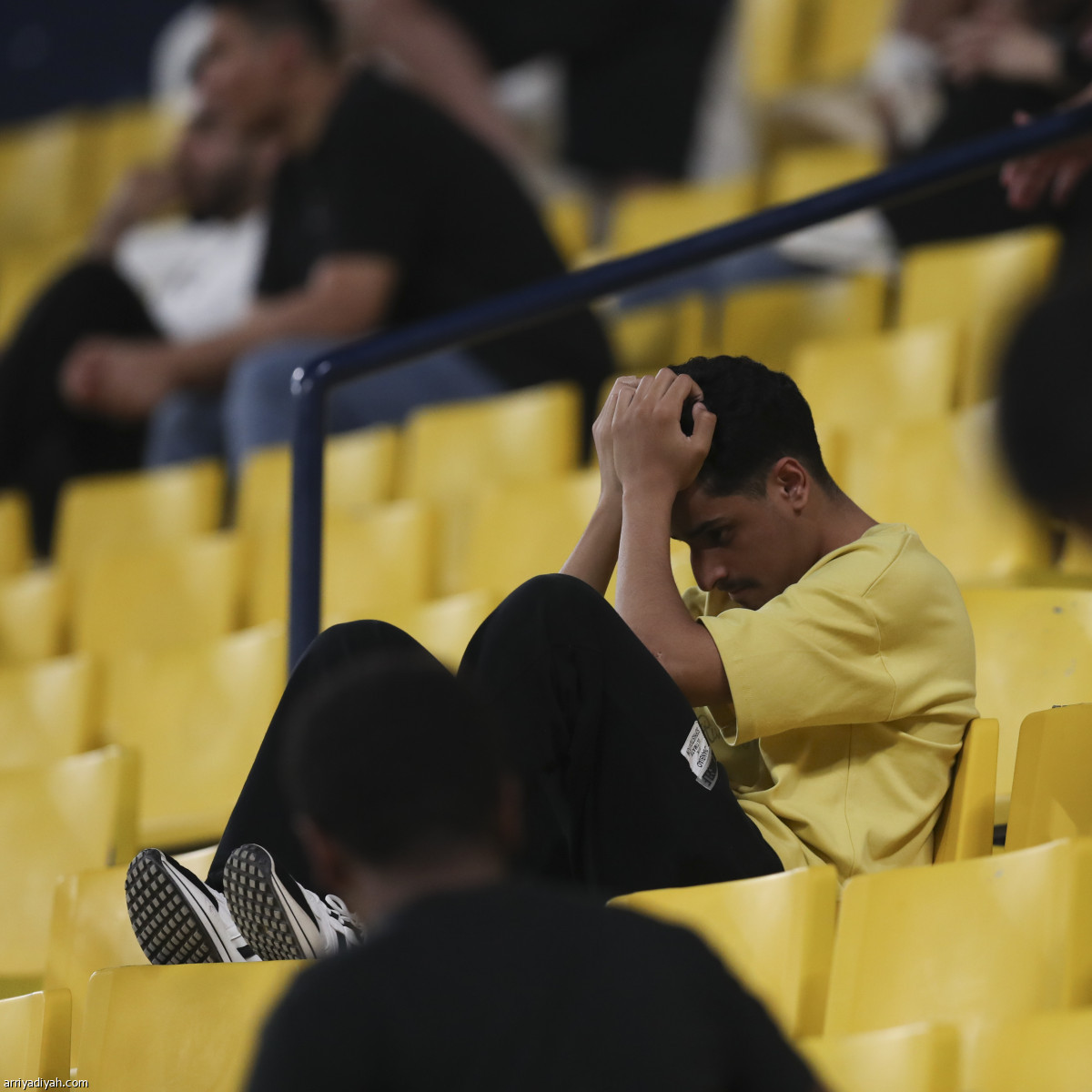 النصر يتعثر