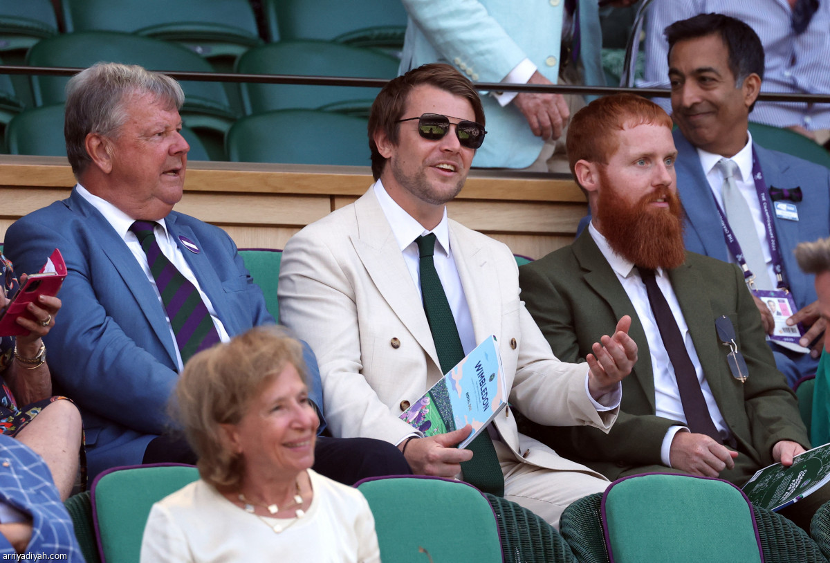ويمبلدون.. النجوم يحضرون